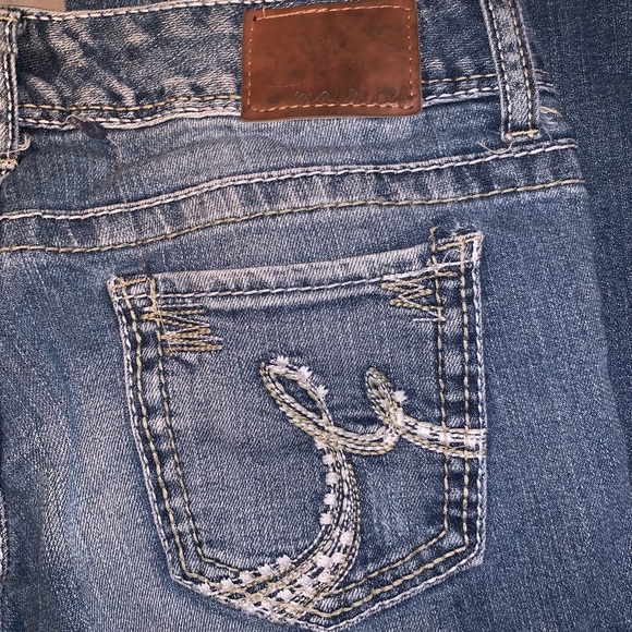 Maurices Light Wash Denim Jeans Size 5/6 L - Picture 5 of 5